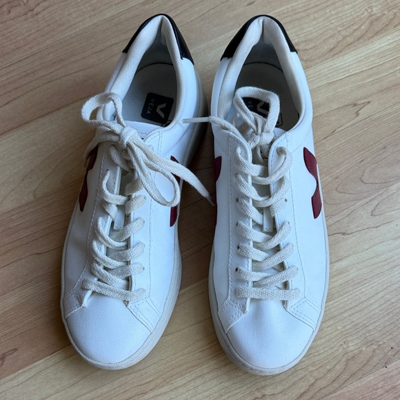 Veja V-12 Women's White and Burgundy Sneakers Marsala - Picture 2 of 6